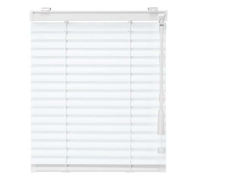 定番の人気アルミブラインド、スノーホワイトです。元価格よりかなり安い、80%オフの格安セール商品です。